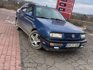 Volkswagen Vento foto 5