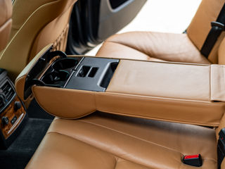 BMW 5 Series foto 9