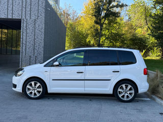 Volkswagen Touran foto 4