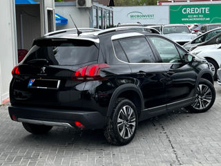 Peugeot 2008 foto 3