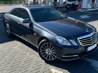 Mercedes E-Class foto 2