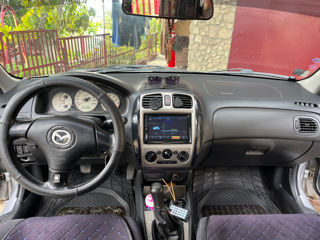 Mazda 323 foto 3