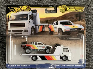 Hot Wheels Premium 2024 Team Transport Toyota Off-Road Truck & '94 Nissan 300 ZX GTS foto 3