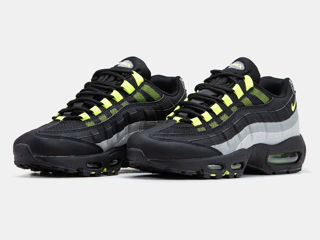 Nike Air Max 95 Black/Neon foto 3