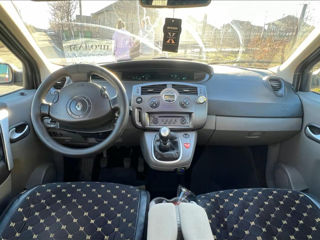 Renault Grand Scenic foto 4