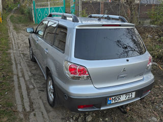 Mitsubishi Outlander foto 3