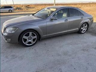 Dezmembrare Mercedes W221 foto 1