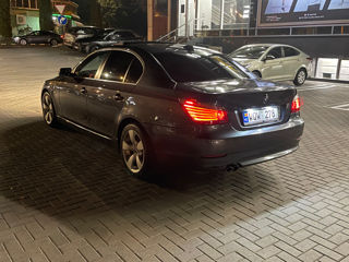 BMW 5 Series foto 3