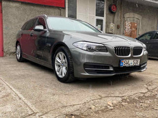 BMW 5 Series foto 2