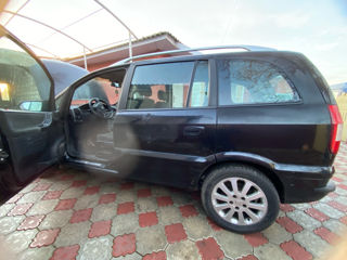 Opel Zafira foto 8