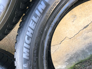 Anvlelope  2 Michelin 215/55/r17:   2 linguata 215/55/r17 elasticitate si stare foarte buna