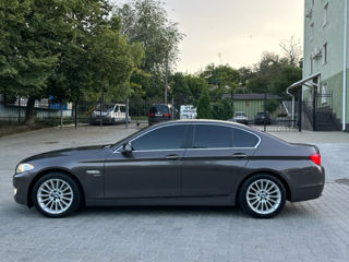 BMW 5 Series foto 6