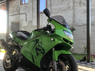 Kawasaki Ninja zx-6RR foto 4