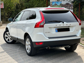 Volvo XC60 foto 3