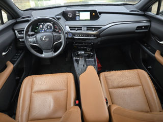 Lexus UX foto 8