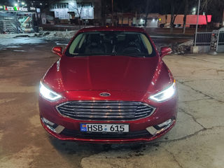 Ford Fusion foto 6