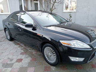 Ford Mondeo foto 2