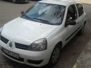 Renault Clio foto 2