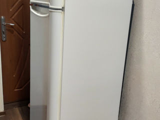 Холодильник двухкамерный Indesit foto 3