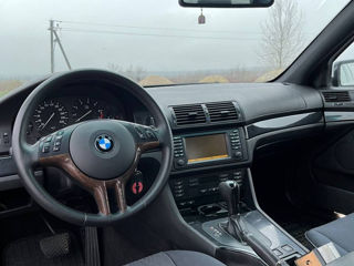 BMW 5 Series foto 6