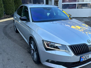 Skoda Superb foto 2