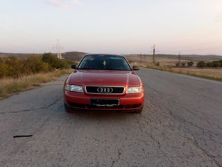 Audi A4 foto 2