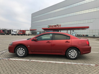 Mitsubishi Galant foto 1