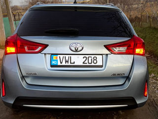 Toyota Auris foto 2