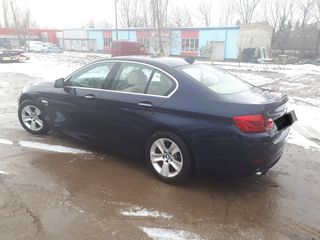 BMW 5 Series foto 2