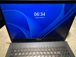 Asus VivoBook 500gb SSD ideal Intel I5 tot nou foto 2