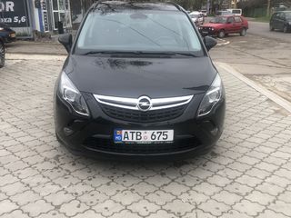 Opel Zafira foto 1