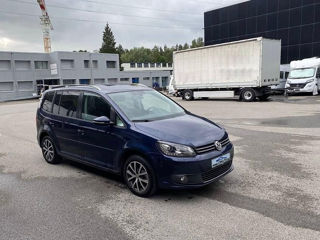 Volkswagen Touran foto 3