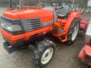 Tractor japonez Kubota GL240D recent importat cu freza rotativa si termen de garantie 1an de zile. foto 3