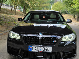 BMW 5 Series foto 4