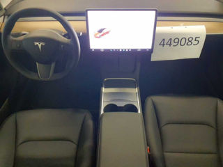 Tesla Model 3 foto 3