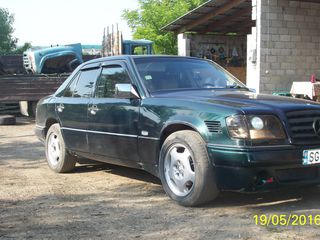 Mercedes Series (W124) foto 6