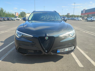 Alfa Romeo Stelvio foto 2