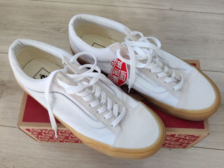 Vans Noi Marimea 42.5