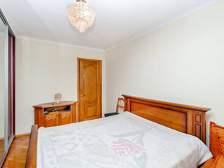 Apartament cu 2 camere, 90 m², Botanica, Chișinău foto 4