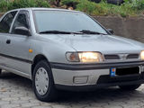 Nissan Sunny foto 3