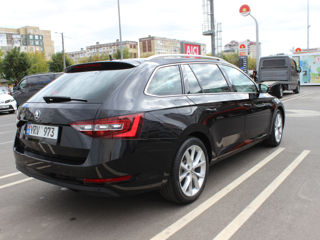 Skoda Superb foto 3