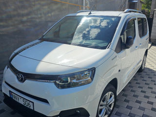 Toyota Proace City foto 1