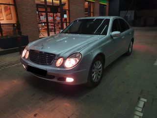 Mercedes E Class foto 1