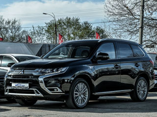 Mitsubishi Outlander foto 1