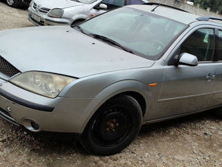 Ford Mondeo foto 2