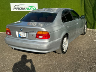 BMW 5 Series foto 4