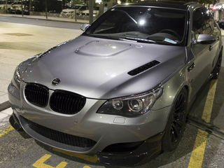 BMW 5 Series foto 1