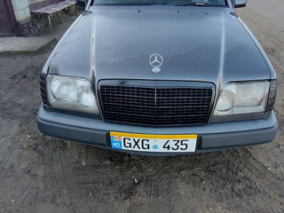 Mercedes E-Class foto 5