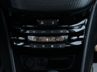 Peugeot 2008 foto 12