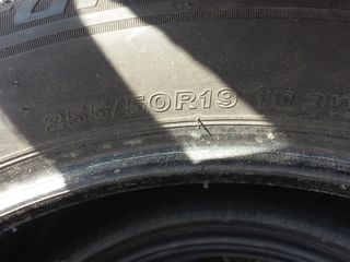 255/50R19 Bridgestone.70% foto 2